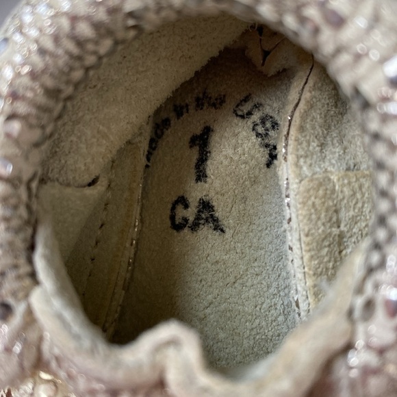 Freshly Picked Limited Edition Merci Soft Sole Moccasins Fringe Mocc Girl Silver - Picture 9 of 10